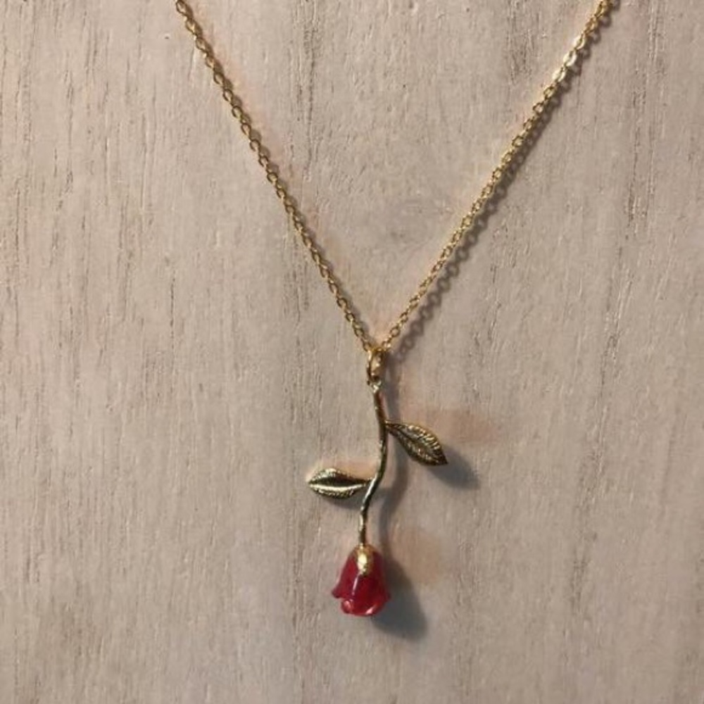 Gold plated rose necklace